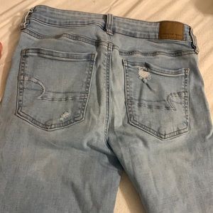 Size 6 light wash American eagle jeans